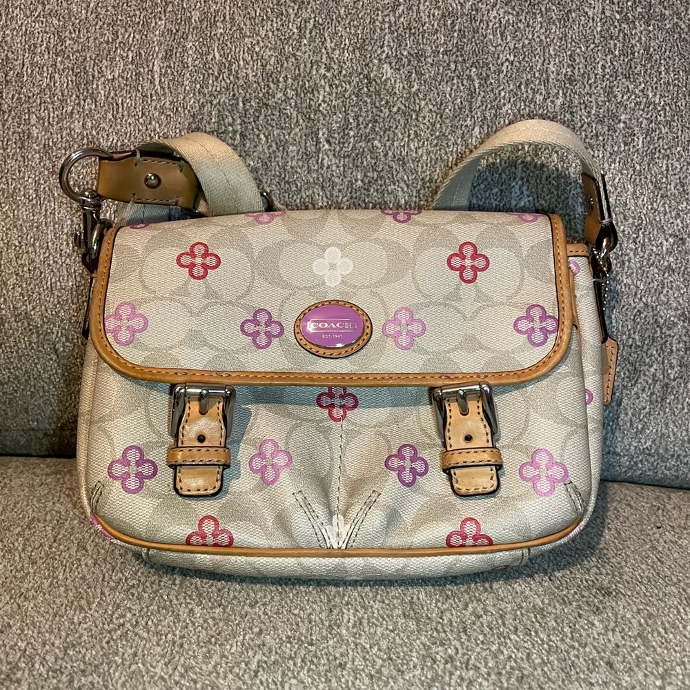 Peyton Signature Clover Coach Crossbody